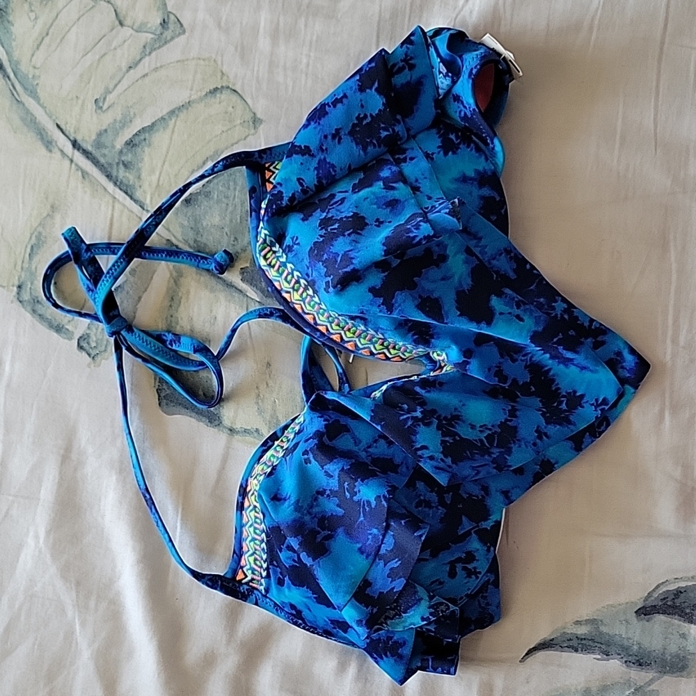 PINK Victoria's Secret Tie Dye Flounce bikini top NWT